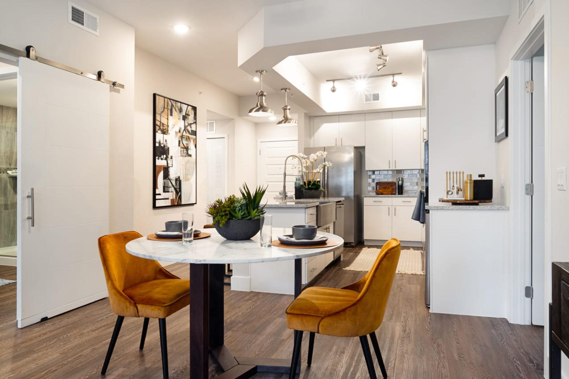Magnolia Sq dinning rm